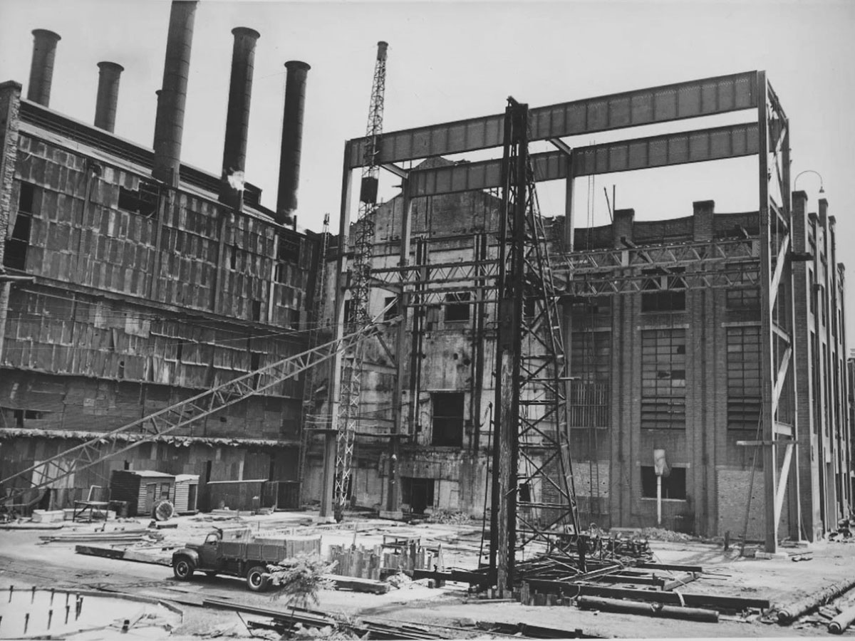 The new boiler hall under construction in 1951. Credit: Former Pacific Power Collection