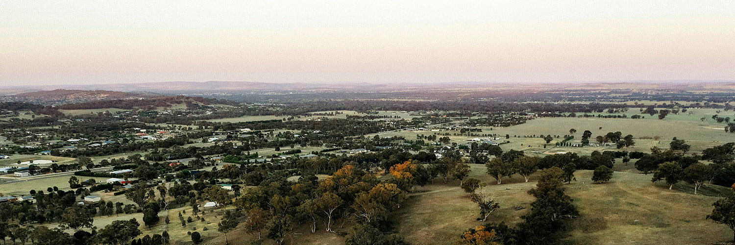 Aerial view of Wagga Wagga community and infrastructure.