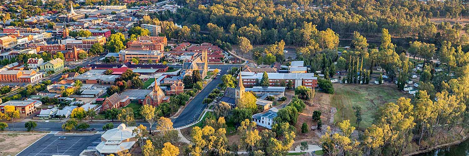Aerials overlooking the city of Wagga Wagga and the Murrumbidgee River. Credit: Destination NSW