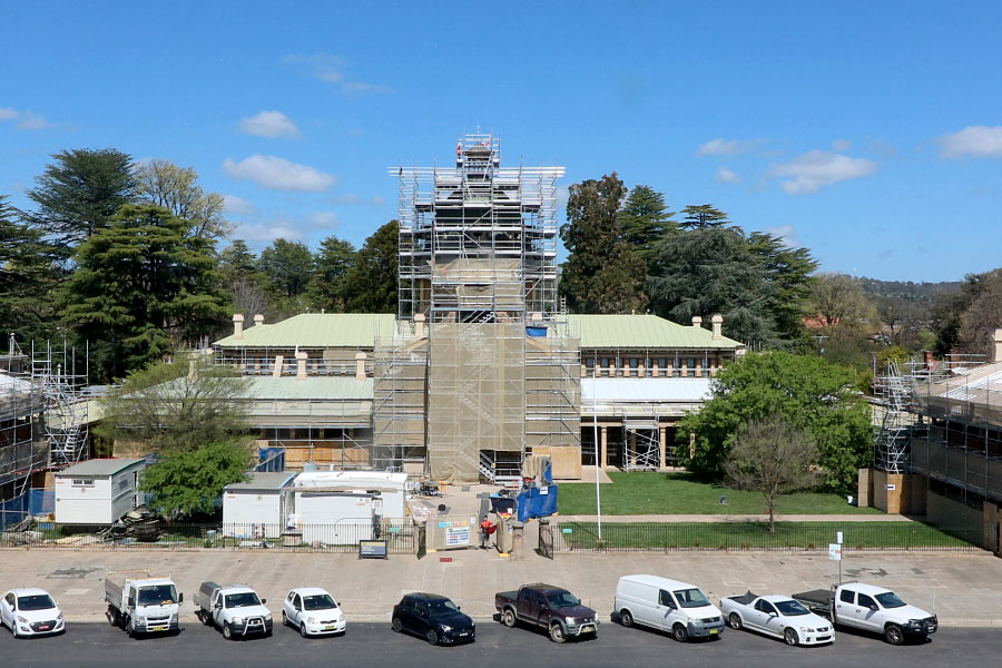 Bathurst Courthouse (established 1880).