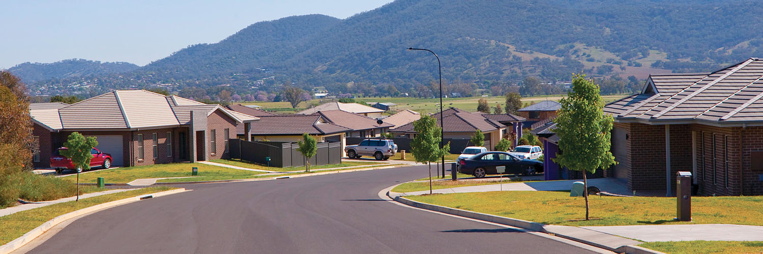 Residential street at Lampada Housing Estate outside Tamworth, NSW. Credit: NSW Department of Planning and Environment / Neil Fenelon
