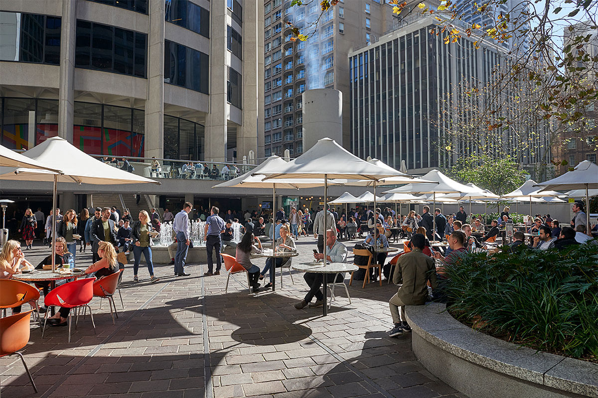 Groups of people meeting and dining at Australia Square. Credit: Andrew Cohen