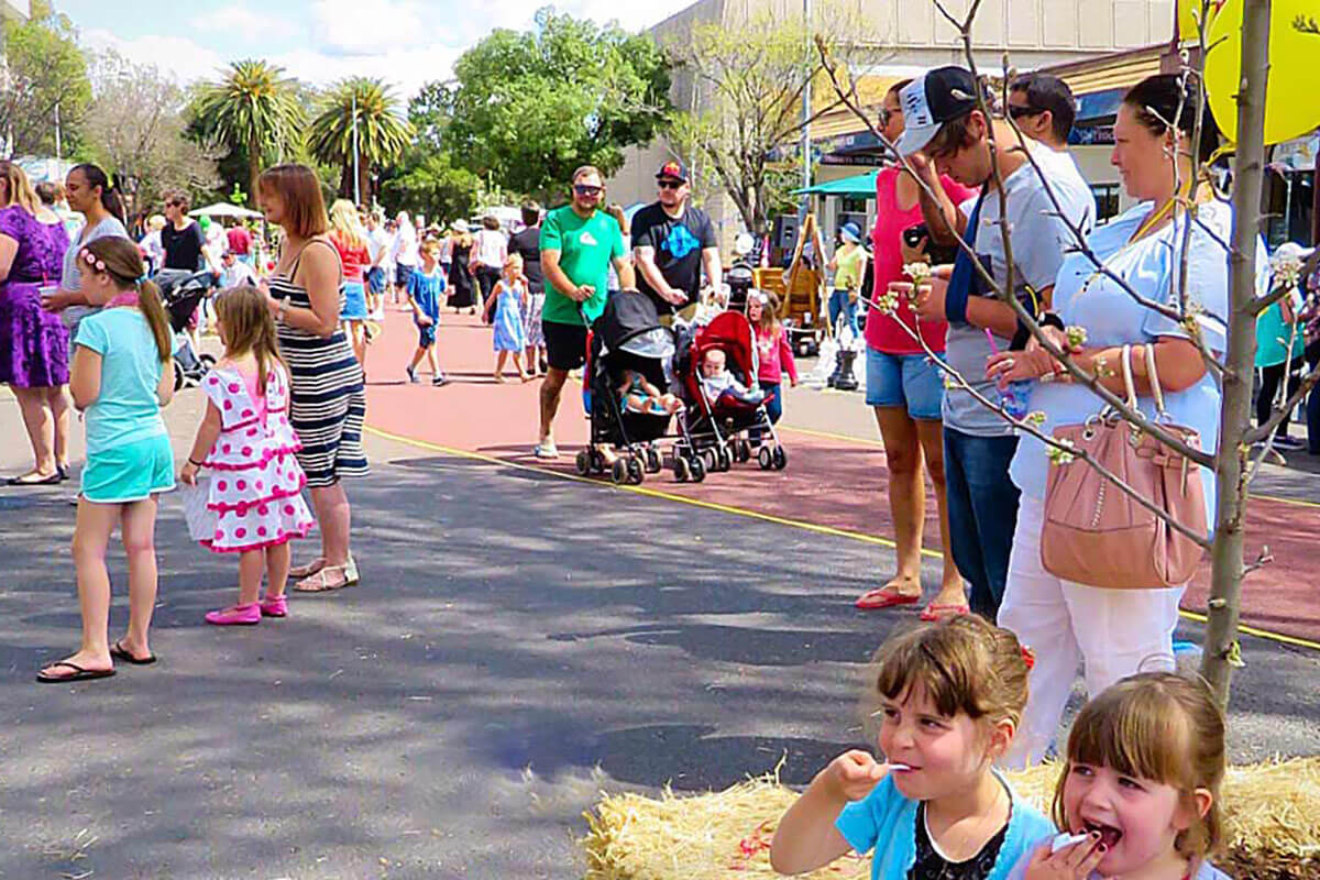 Tamworth Regional Council's pop-up festival to mock up ideas for a street upgrade. Credit: Government Architect NSW