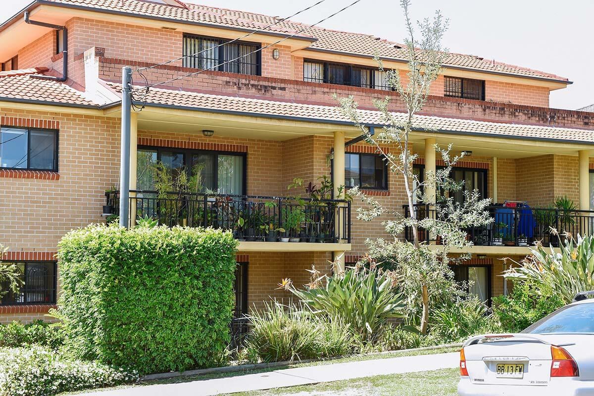 Unit block in in residential area, Riverwood NSW. Credit: NSW Department of Planning, Housing and Infrastructure / Adam Hollingworth
